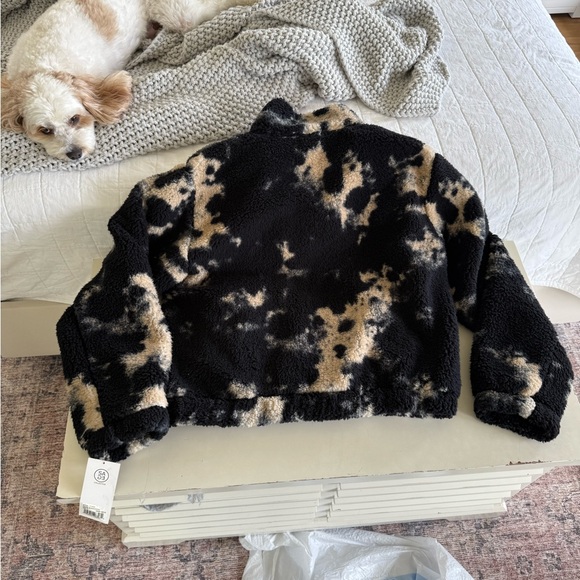 SAGE collective Sherpa half zip pullover. NWT. size M. Black and crème. - Picture 5 of 5